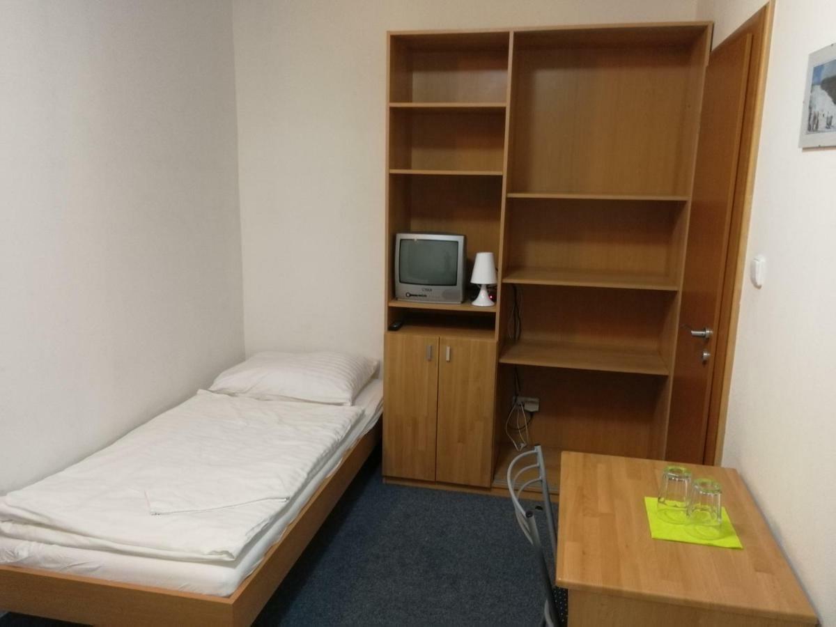 Penzion Zoo Pod Hresnou Kavecany Cameră foto